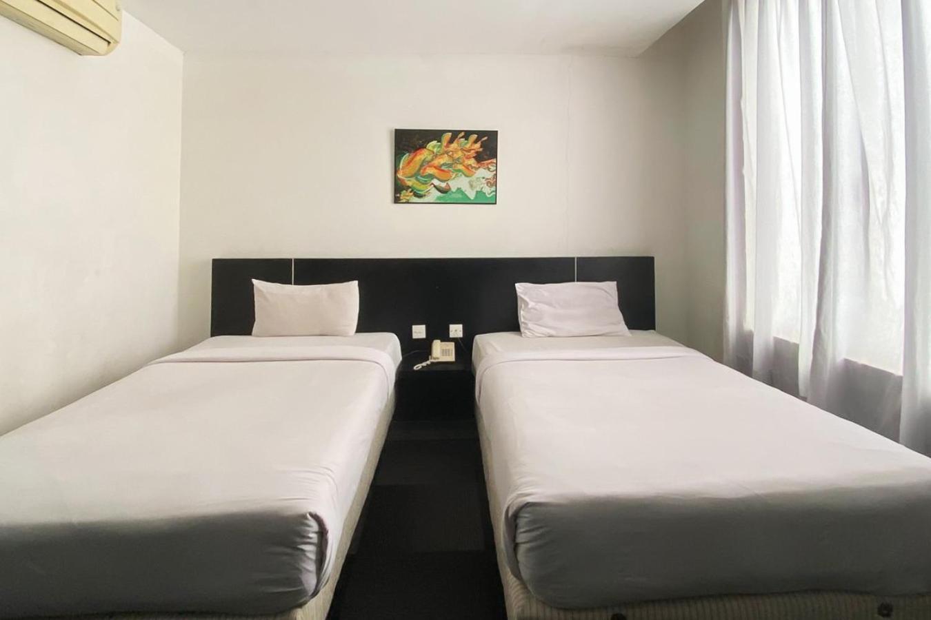 Urbanview Hotel Asyra Makassar Ngoại thất bức ảnh