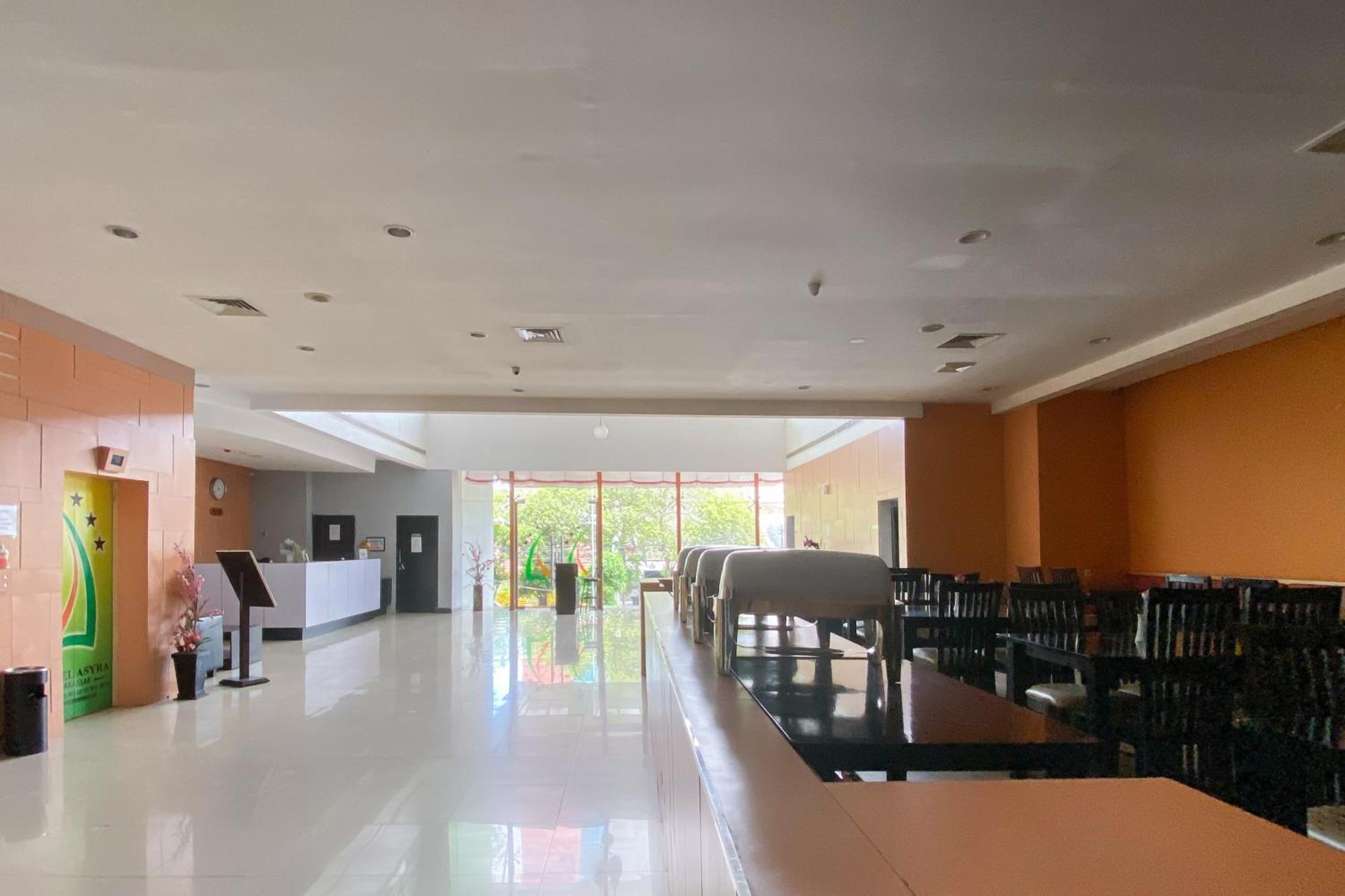 Urbanview Hotel Asyra Makassar Ngoại thất bức ảnh