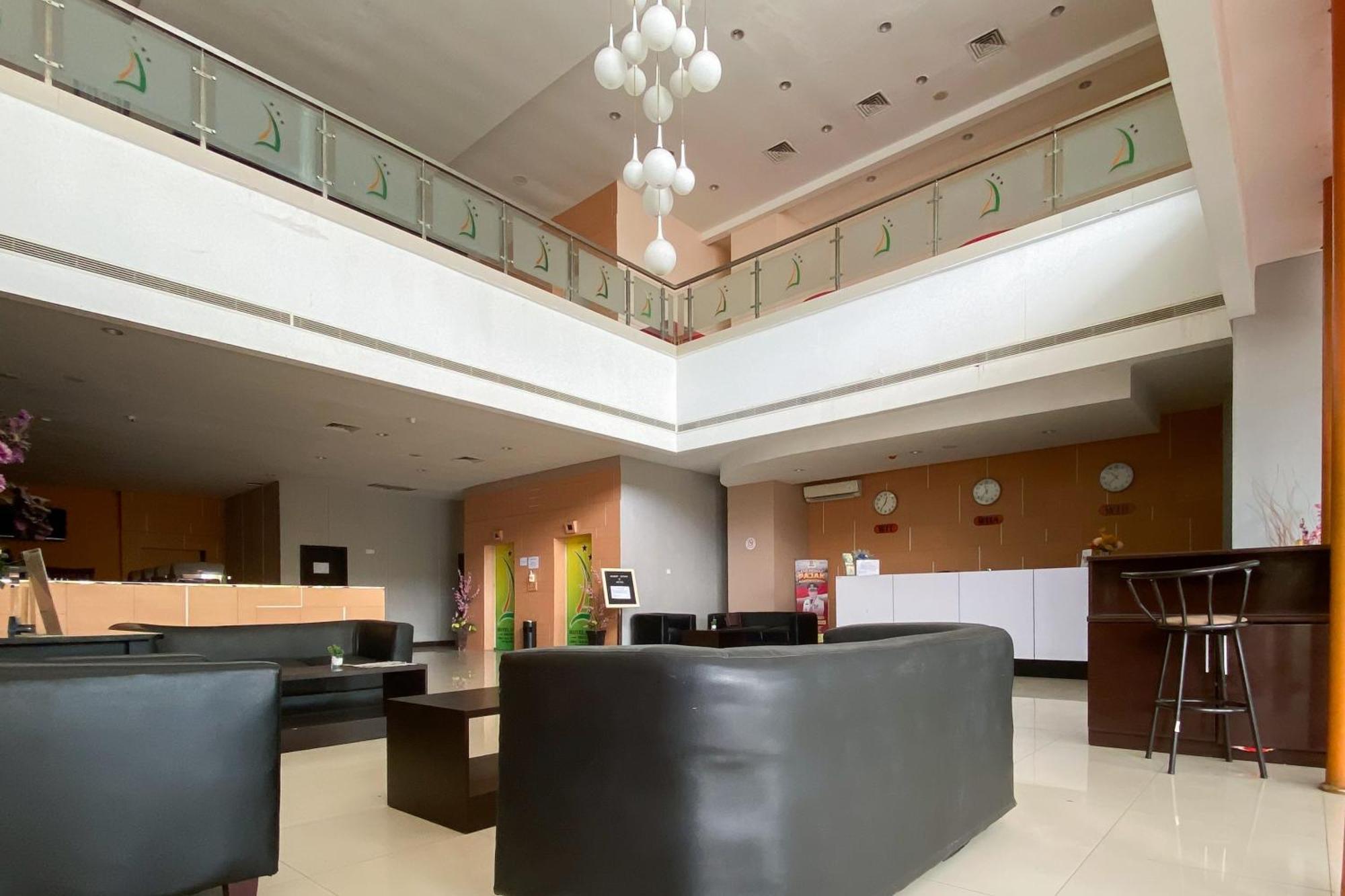 Urbanview Hotel Asyra Makassar Ngoại thất bức ảnh