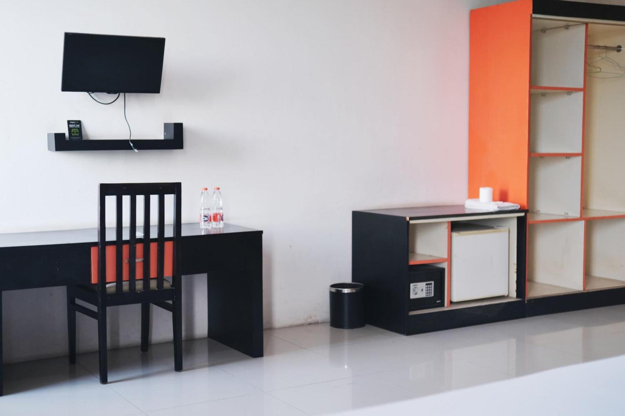 Urbanview Hotel Asyra Makassar Ngoại thất bức ảnh